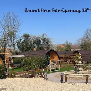 Chalet Peacock Glamping, Nottingham