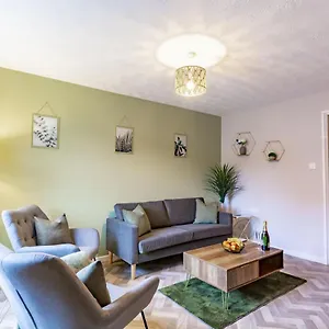 Holiday home K - Goldcrest Road, Nottingham
